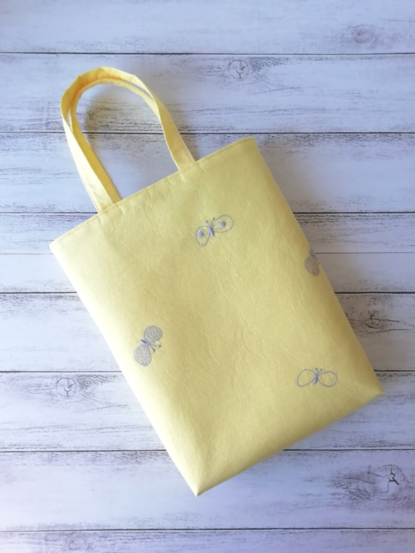 SALE★ミナペルホネンchoucho刺繍生地リネンのシンプルミニバッグ/yellow 2枚目の画像