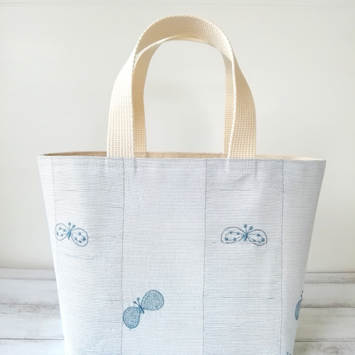 ミナペルホネン,choucho 刺繍生地のトートバッグ/ライトブルー トート 
