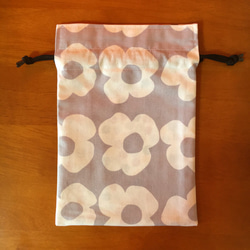 リバーシブル巾着袋（小） 可愛いお花たち 3枚目の画像