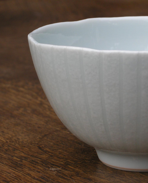 シンプルなご飯茶碗（青白磁）・小サイズ 2枚目の画像