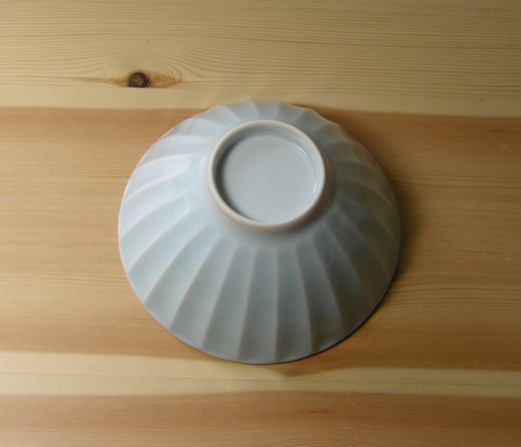 青白磁そぎ飯茶碗 4枚目の画像