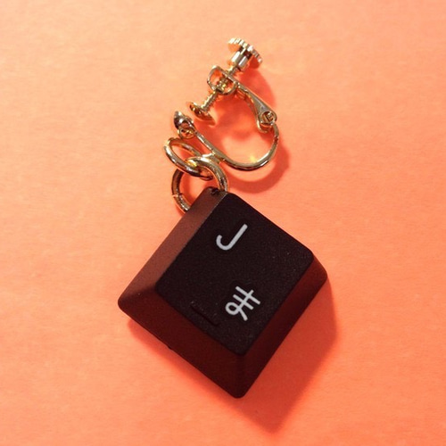 キーボードイヤリング/J、ま・黒 イヤリング・ノンホールピアス  