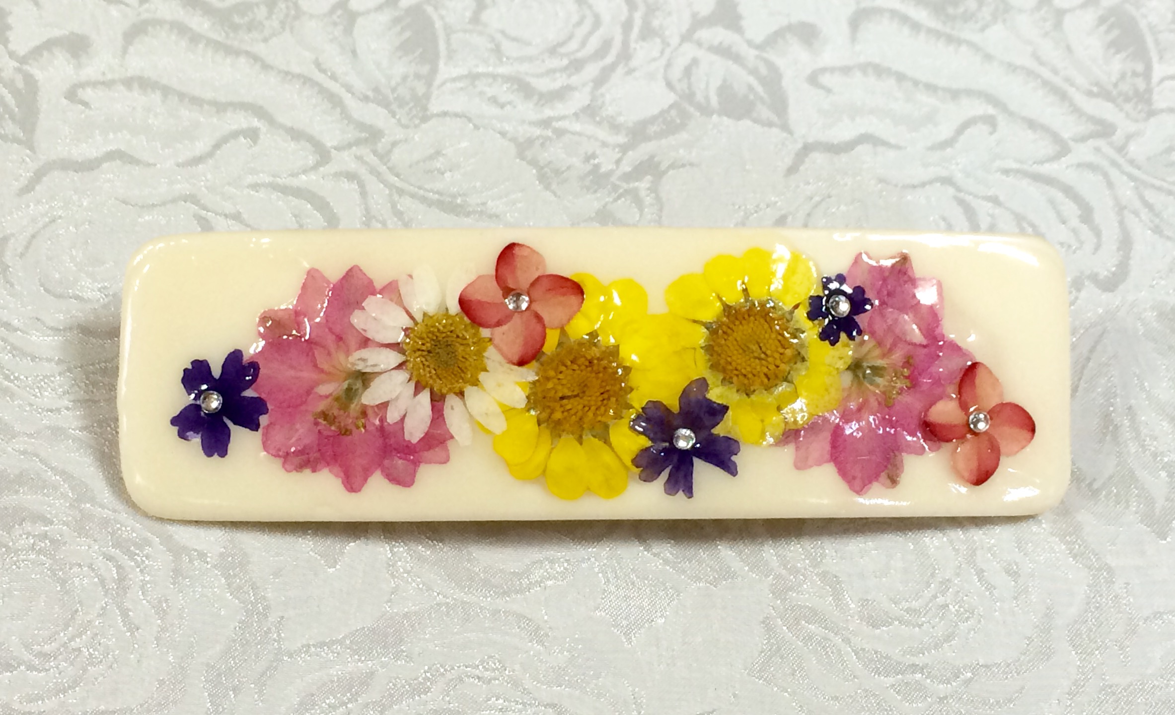 Akari様ご確認ページ☆押し花三角バレッタ レジンの中に、 はかなくも