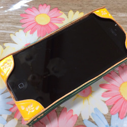 iPhoneケース2015モデル グリーン×イエロー 3枚目の画像