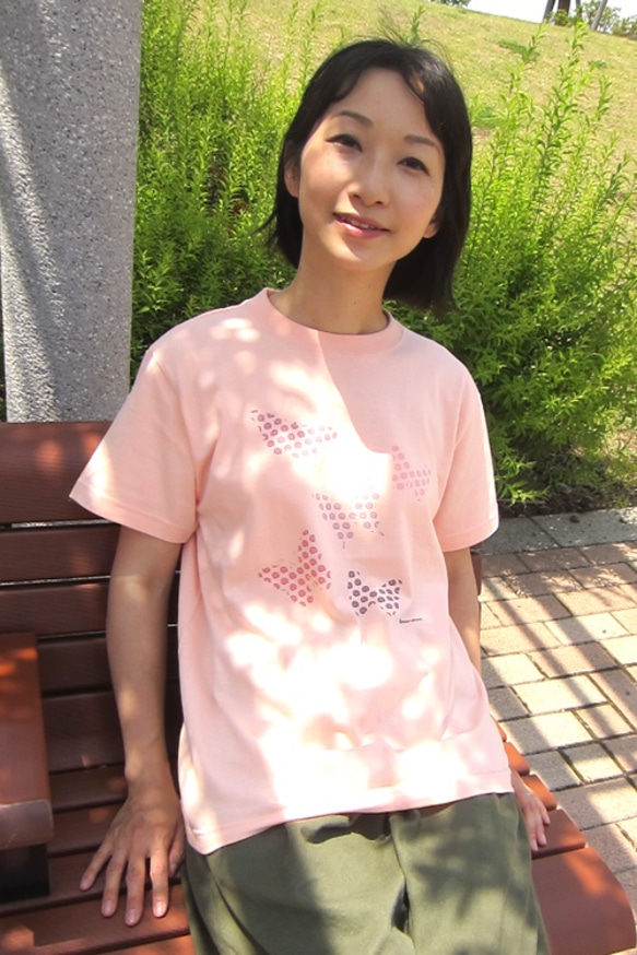 ＜在庫カラー・サイズのみの販売 半額割引3800円→1900円 在庫確認＞butterflies　大人半袖Tシャツ 3枚目の画像