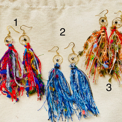 ドリームキャッチャーエスニックタッセルピアス☆ カラフル引き揃え糸