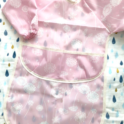 たんぽぽ綿毛 半袖/長袖 お食事エプロン ロングタイプ(ブルー・ピンク) 1枚目の画像