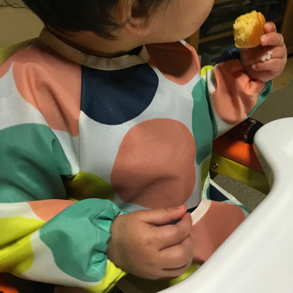 たんぽぽ綿毛 半袖/長袖 お食事エプロン ロングタイプ(ブルー・ピンク) 5枚目の画像