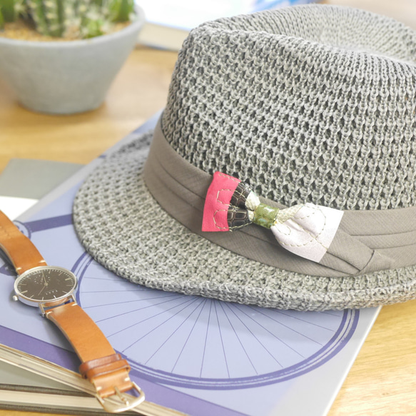 【送料無料】本革の端切れからできたリボンブローチ / Re:born (３個１セット-056-) 5枚目の画像