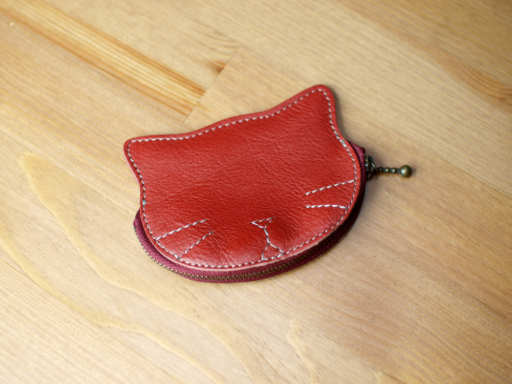 猫モチーフの本革コイン＆カードケース / tama -winered-