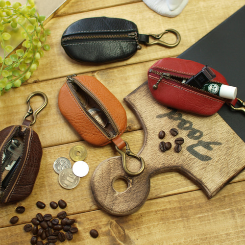 コーヒー豆形状のカラビナ付きコインケース / mame -black- 小銭入れ