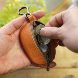 コーヒー豆形状のカラビナ付きコインケース / mame -camel- 4枚目の画像