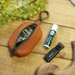 コーヒー豆形状のカラビナ付きコインケース / mame -camel- 5枚目の画像