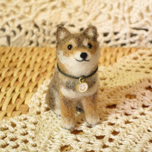 しばいぬくまちゃん　（キャメル）　羊毛フェルト 胡麻柴ゴマちゃん（ちいさい柴犬） 羊毛フェルト yachi & kyuzo