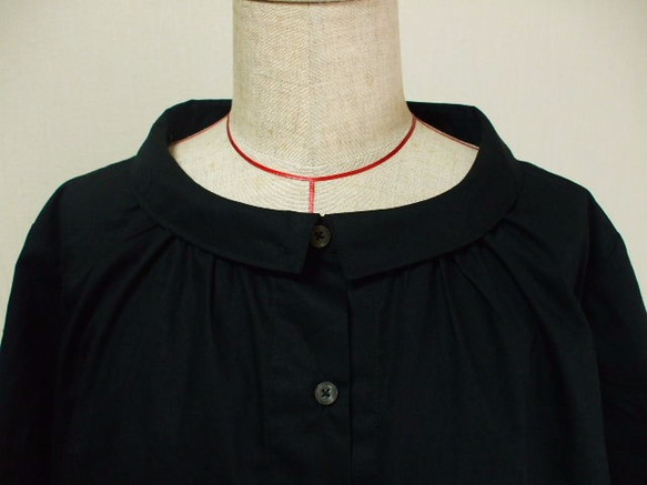 【在庫無し】小さいショールカラーのブラウス 着丈６６ｃｍ L~LLサイズ 黒 受注生産 2枚目の画像