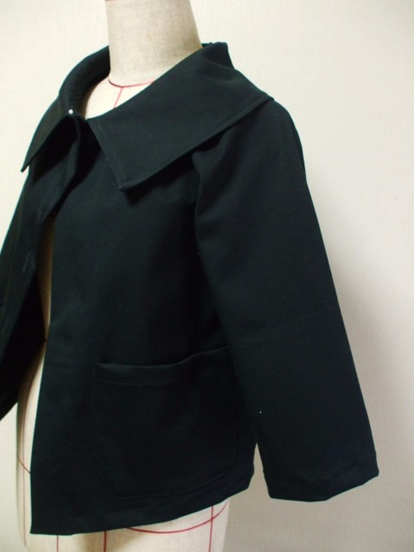 大きなショールカラーのジャケット７分丈袖　Ｍ～Ｌサイズ　黒 3枚目の画像