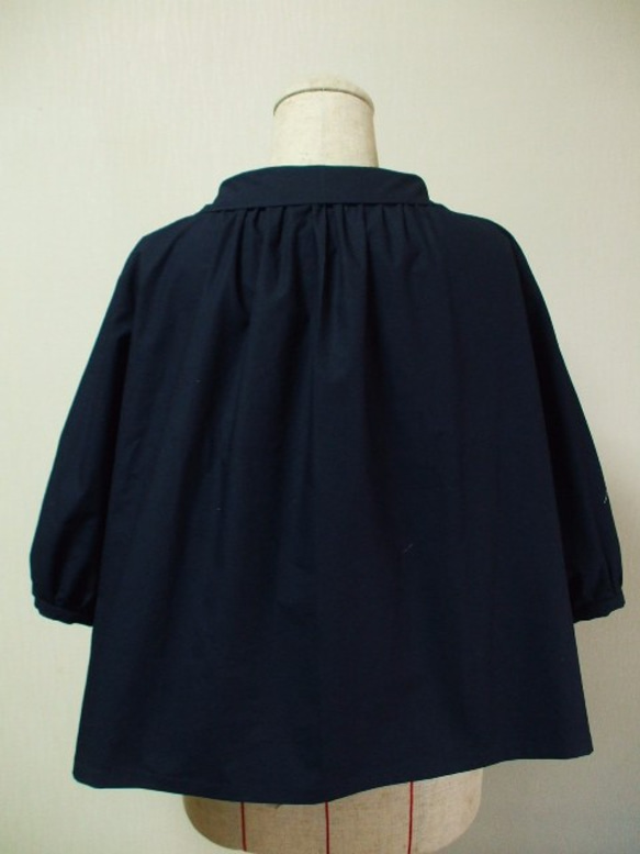 小さいショールカラーのブラウス 着丈６５ｃｍ M~Lサイズ 紺色 綿１００％ 受注生産 5枚目の画像