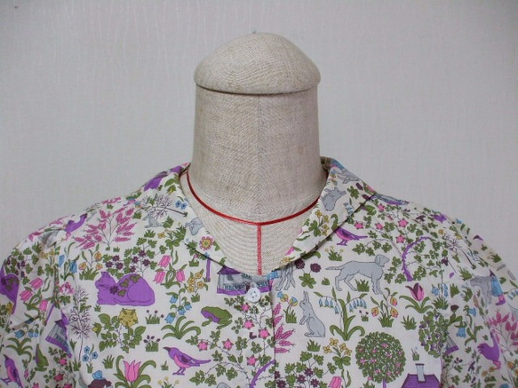 リバティタナローンVOYSEY セーラー衿 半袖丈パフスリーブブラウス 綿１００％ Mサイズ 2枚目の画像