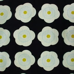 【セール品】梅の花柄プリント トートバック 黒地×白色梅の花柄 綿１００％ 5枚目の画像