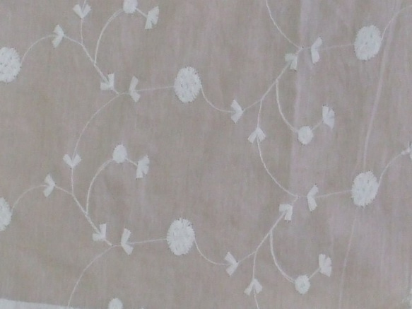 花柄刺繡ステッチ入りレース生地 小さいショールカラーのブラウス S~Mサイズ 白 受注生産 7枚目の画像