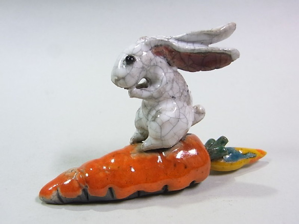 ◇『人参ロケットに乗るうさぎ』 魔界のおみやげ屋 -atelier_juniの