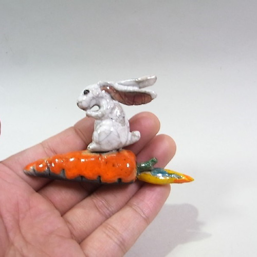 Mー520 オルゴナイト ❣️ うさぎさん ❣️ 置物　レジン Mー520 オルゴナイト ❣️ うさぎさん ❣️ 置物 レジン