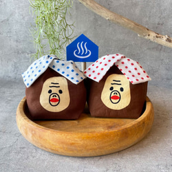 【文字オーダーOK!】温泉おさるのころりんポーチ(赤丸) 10枚目の画像