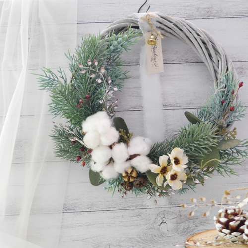 Creema限定～ホワイトコットンのクリスマスリース アートフラワー s