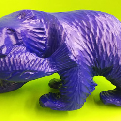 熊の木彫り　魔改造　青色（ブルー）　オーダーメイドも可能です。 2枚目の画像