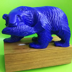 熊の木彫り　魔改造　青色（ブルー）　オーダーメイドも可能です。 7枚目の画像
