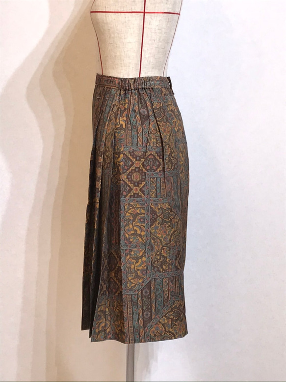着物リメイクスカート　ST1　茶系の幾何学模様 2枚目の画像