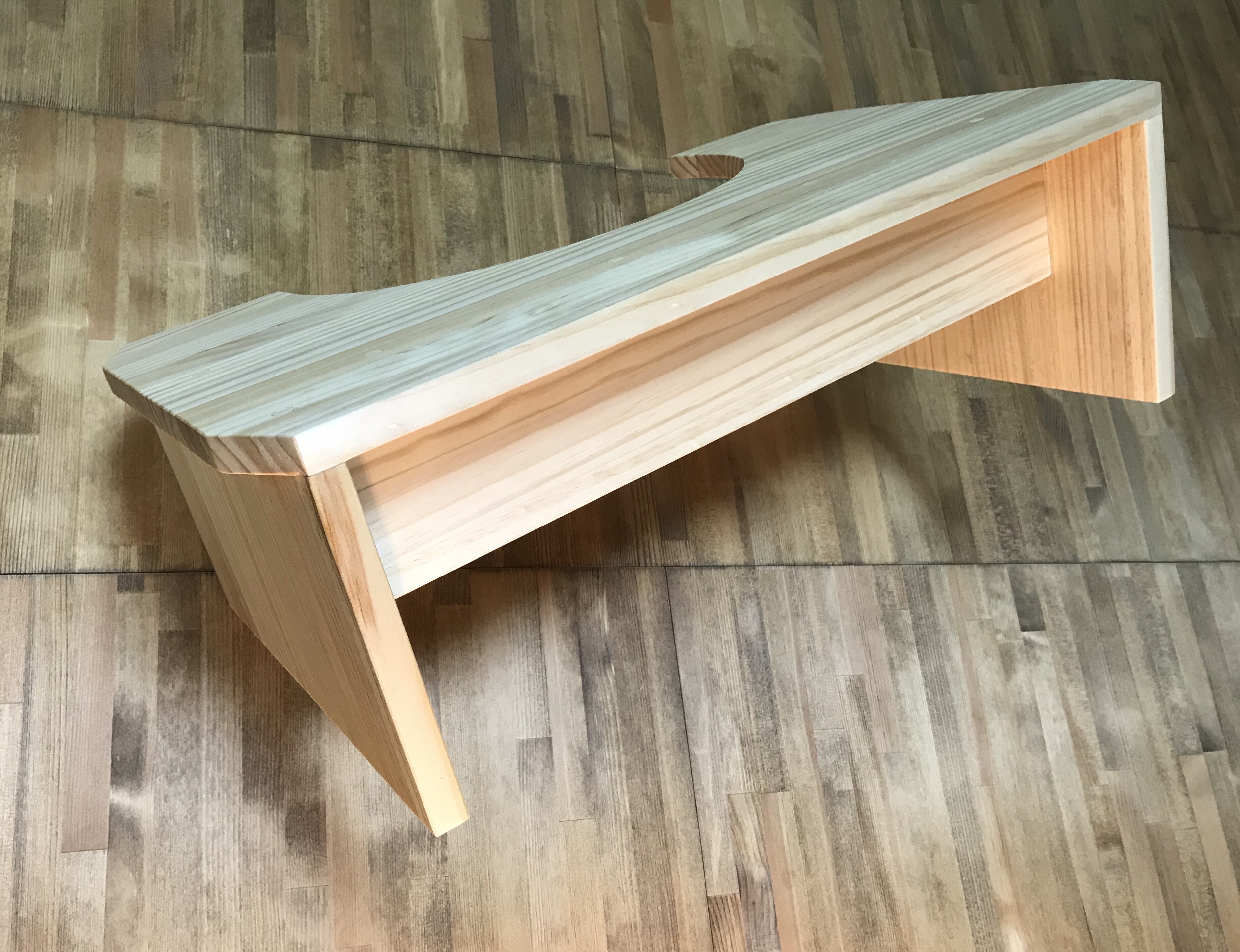 トイレ用踏み台「らくにだす」