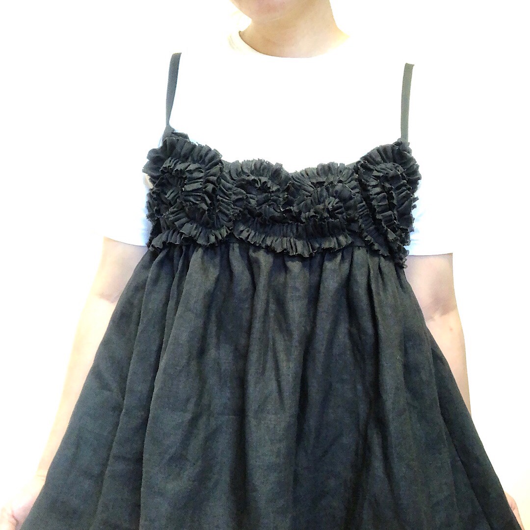リネンのフリルキャミソール 6,586円