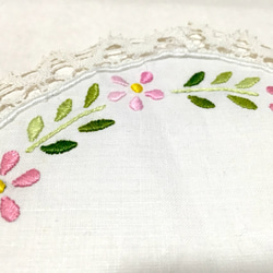 マシン刺繍 お花のドイリー 3枚目の画像