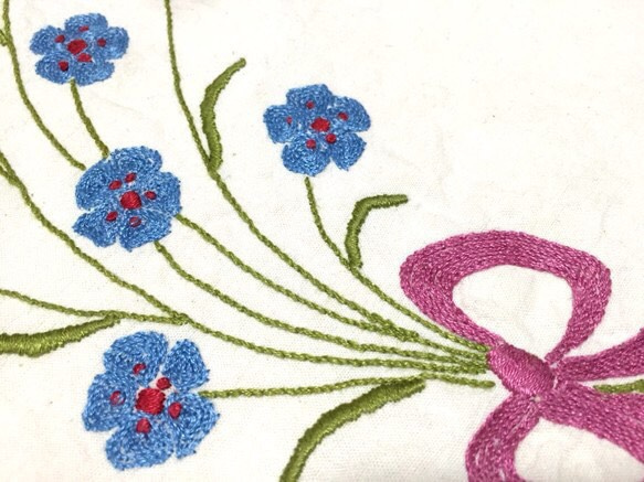 青花の刺繍ドイリー 3枚目の画像