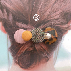 ボタンバレッタ　ヘアアクセサリー　秋冬　ハリスツイード　　ベージュ　べっ甲 4枚目の画像