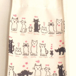 猫 バッグ ペットボトル 水筒 カバー ケース 500m 猫グッズ 雑貨 プレゼント 前向き猫　生成り 4枚目の画像