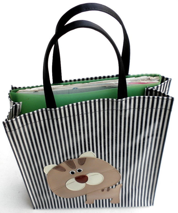でか顔ニャンコ サブバッグ トート A4 茶トラ猫 ビニールコーティング 手提げバッグ エコバッグ コットン 3枚目の画像