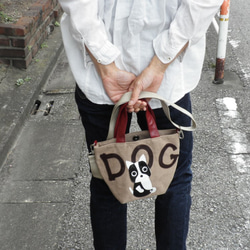 【送料無料】犬柄 トートバッグ 小さめ 麻 フレンチブルドッグ グッズ 雑貨 お座りワンコのシリーズ 10枚目の画像