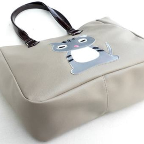 猫柄トートバッグ サバトラ猫 猫グッズ 合皮 ベージュ トート
