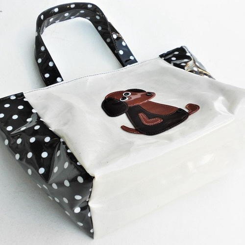 【P様オーダー品】ダックスフンド　ハンドメイド　ポーチ　トートバッグ　犬 ミニチュアダックスフンド刺繍 お散歩ハンドバッグ（名入れ可