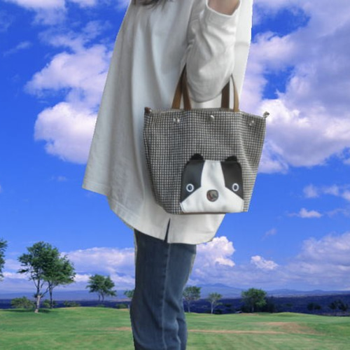 ＊handmade＊ショルダーにもなる⭐️犬 顔ポケット❤️パグちゃん フリルトート ブサかわワンコの犬顔ショルダー パグ フレンチブルドッグ