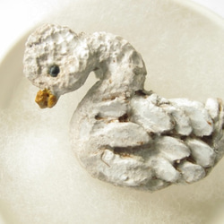 陶器ブローチ　白鳥 1枚目の画像