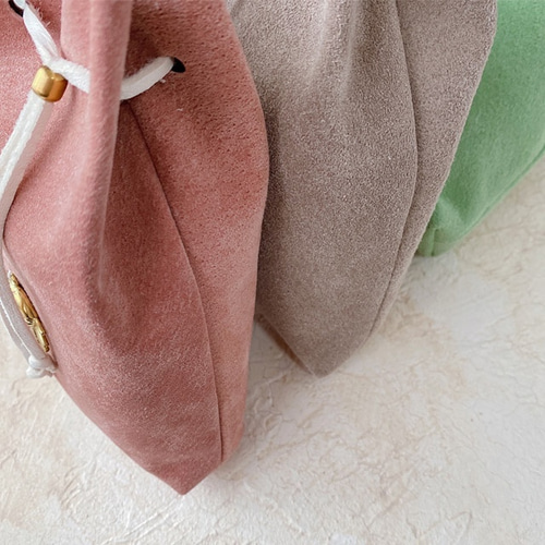 巾着風の可愛い アクセサリーケース.スエード素材 巾着風の可愛い アクセサリーケース.スエード素材 巾着風の可愛い