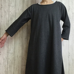 [M-2L] [3L-5L] 2 sizes Stripe [Wool stretch] Flare dress 炭灰色 Pet 第3張的照片