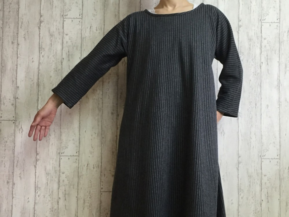 [M-2L] [3L-5L] 2 sizes Stripe [Wool stretch] Flare dress 炭灰色 Pet 第3張的照片