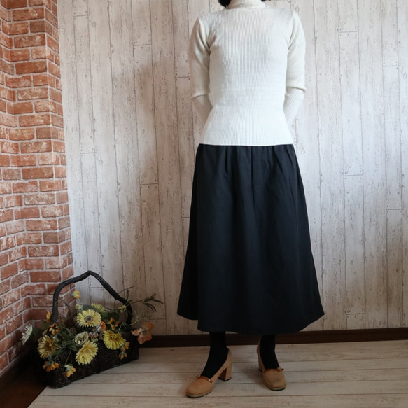 【M-2L,3L-5L】暖黑棉毛簡約長裙 小單OK 第3張的照片