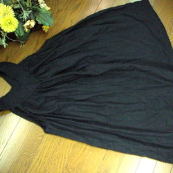 [M-5L] 可愛成熟雙層紗布吊帶連身裙，帶有裝飾縫線，觸感柔軟，黑色，也接受小訂單 第9張的照片