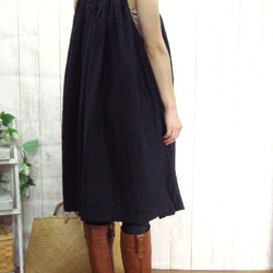 [M-5L] 可愛成熟雙層紗布吊帶連身裙，帶有裝飾縫線，觸感柔軟，黑色，也接受小訂單 第8張的照片