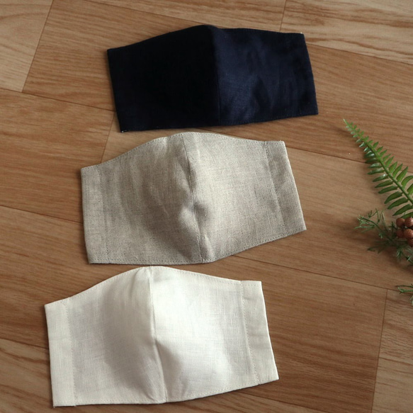 夏の立体リネンマスク　選べる4色　男女兼用　抗菌 速乾　優しいWガーゼの2枚仕立て　不織布付き/生成り・白・紺・黒 7枚目の画像